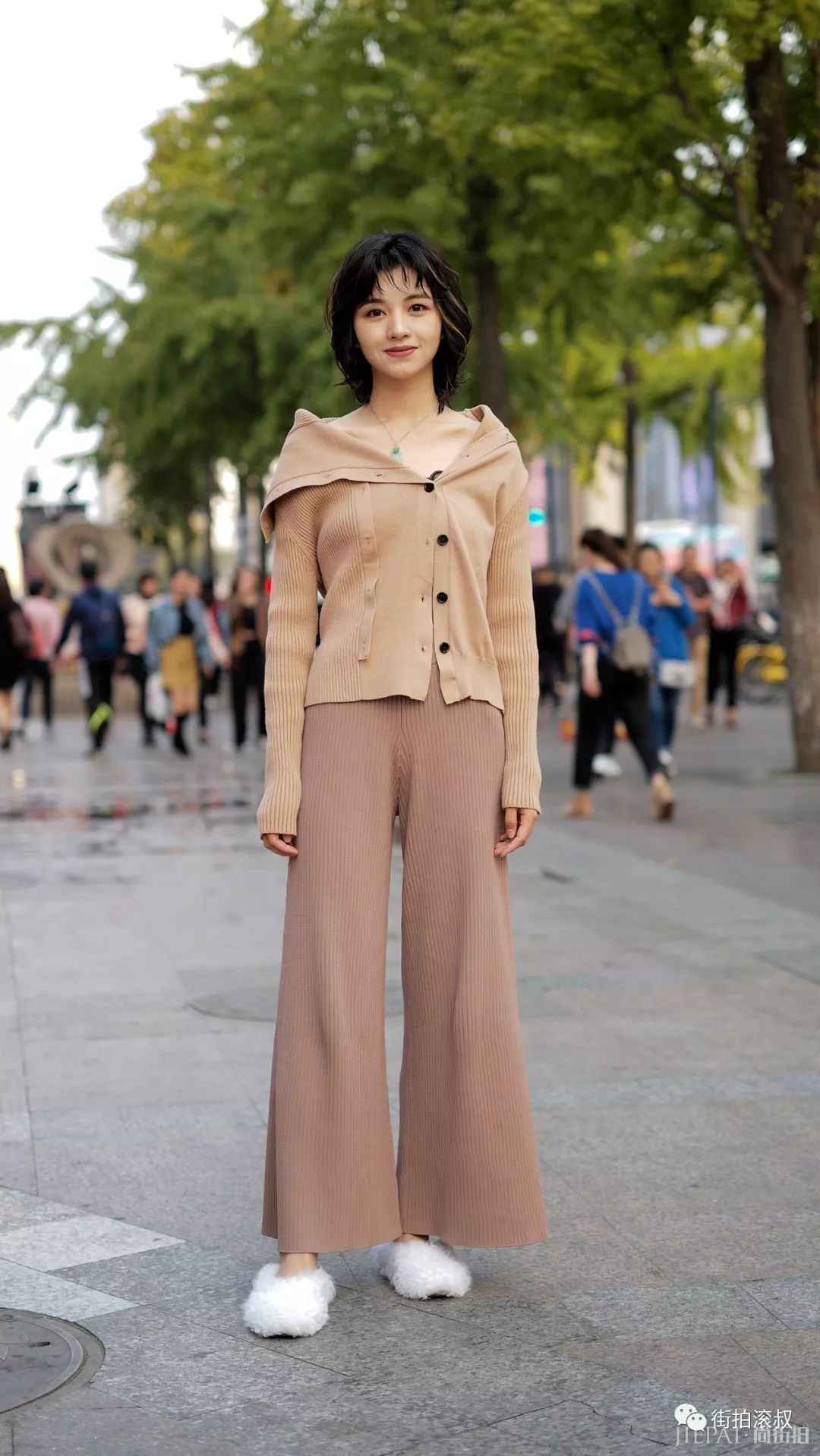 【滚叔街拍】好看的skinny千篇一律，时髦的阔腿裤变幻万千