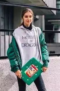 大衣里不知道穿什么？这4种内搭满足你的百变风格！