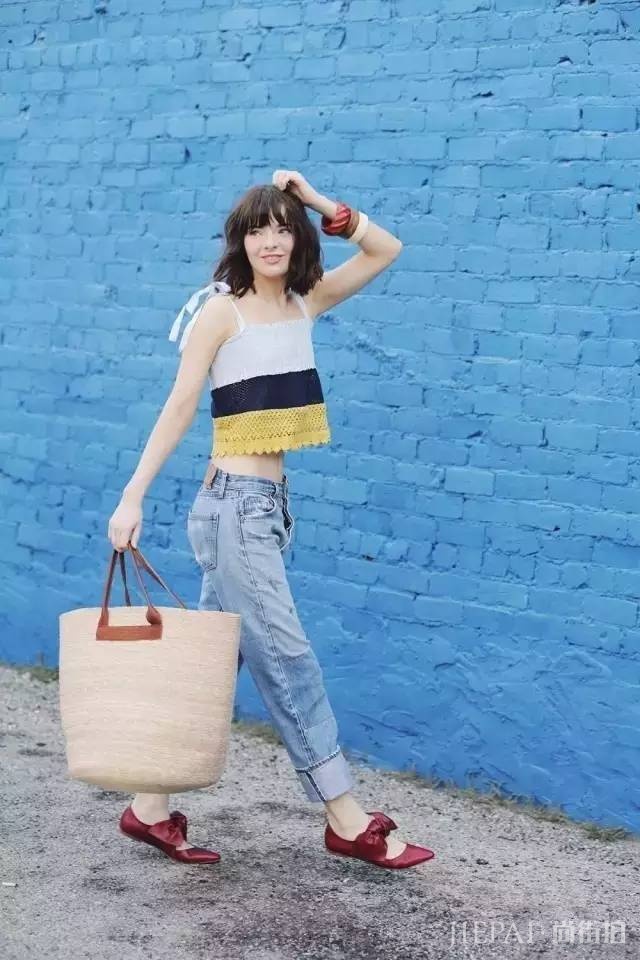 还在穿紧身裤?今秋这条“不正经”的裤子才最火!