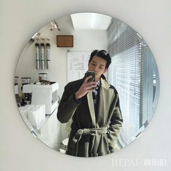 单眼皮男生留什么发型好看 单眼皮男生的发型选择