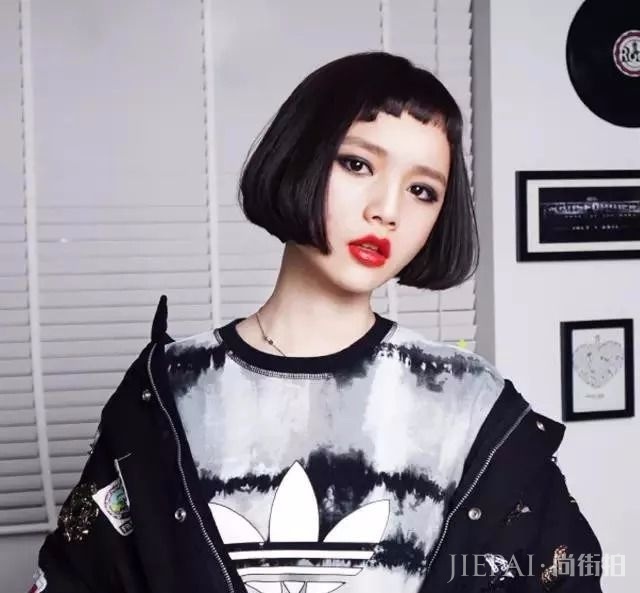 秋天给自己剪个“半额头”短发吧,轻松变女神