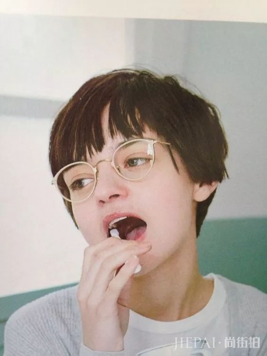 今年秋冬流行什么女生发型 换季了是时候换发型了