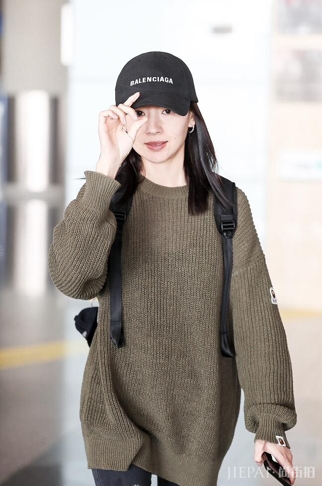 38岁的董洁依然带着满满的少女感，原因全在这个小心机