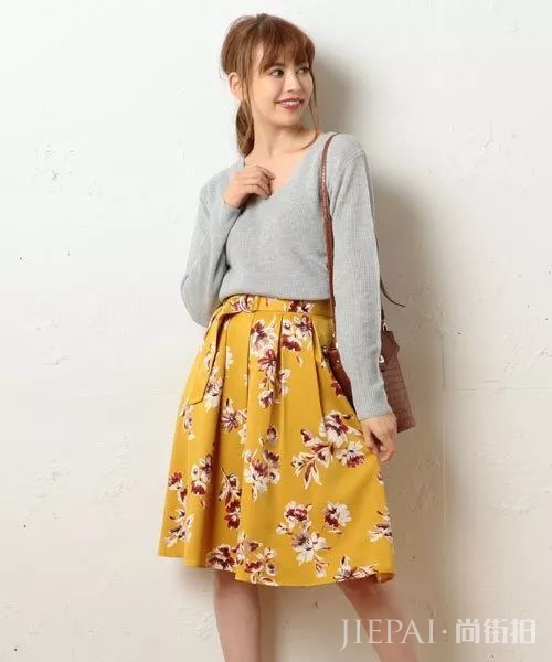精选15款芥末黄裤装和裙子日系穿搭，用大地色系来打造秋日气息！