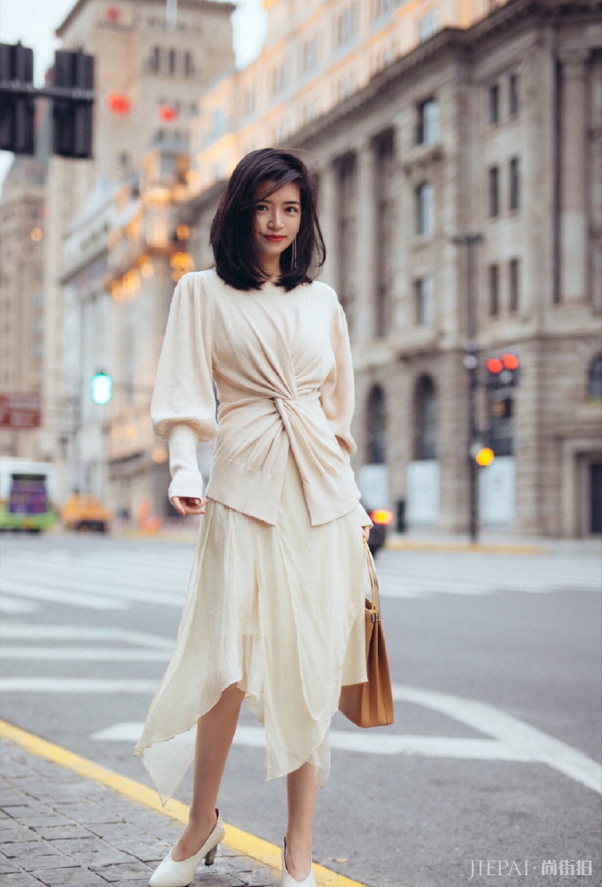 大衣搭配短裙,让你分分钟迷倒男同事,适合上班族的穿搭