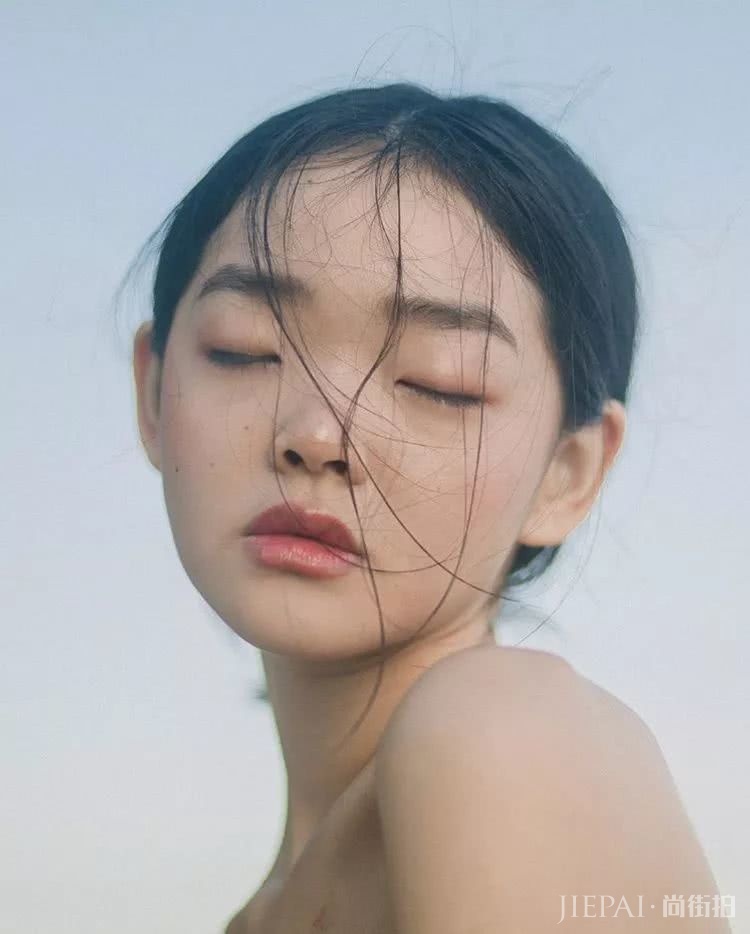 外网吹爆的厌世脸亚洲超模,原来也是非主流网红脸