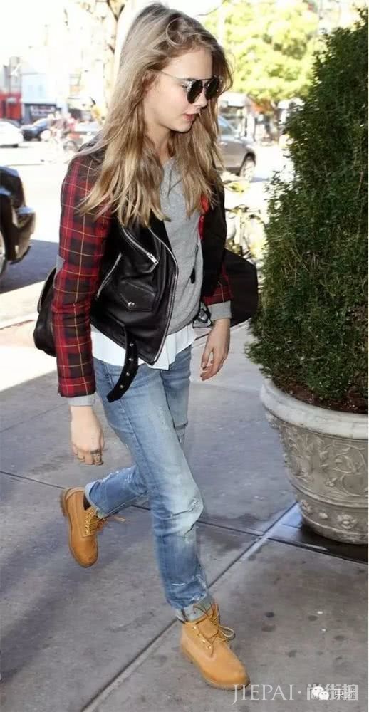 马丁靴这样穿 才能搭出存在感