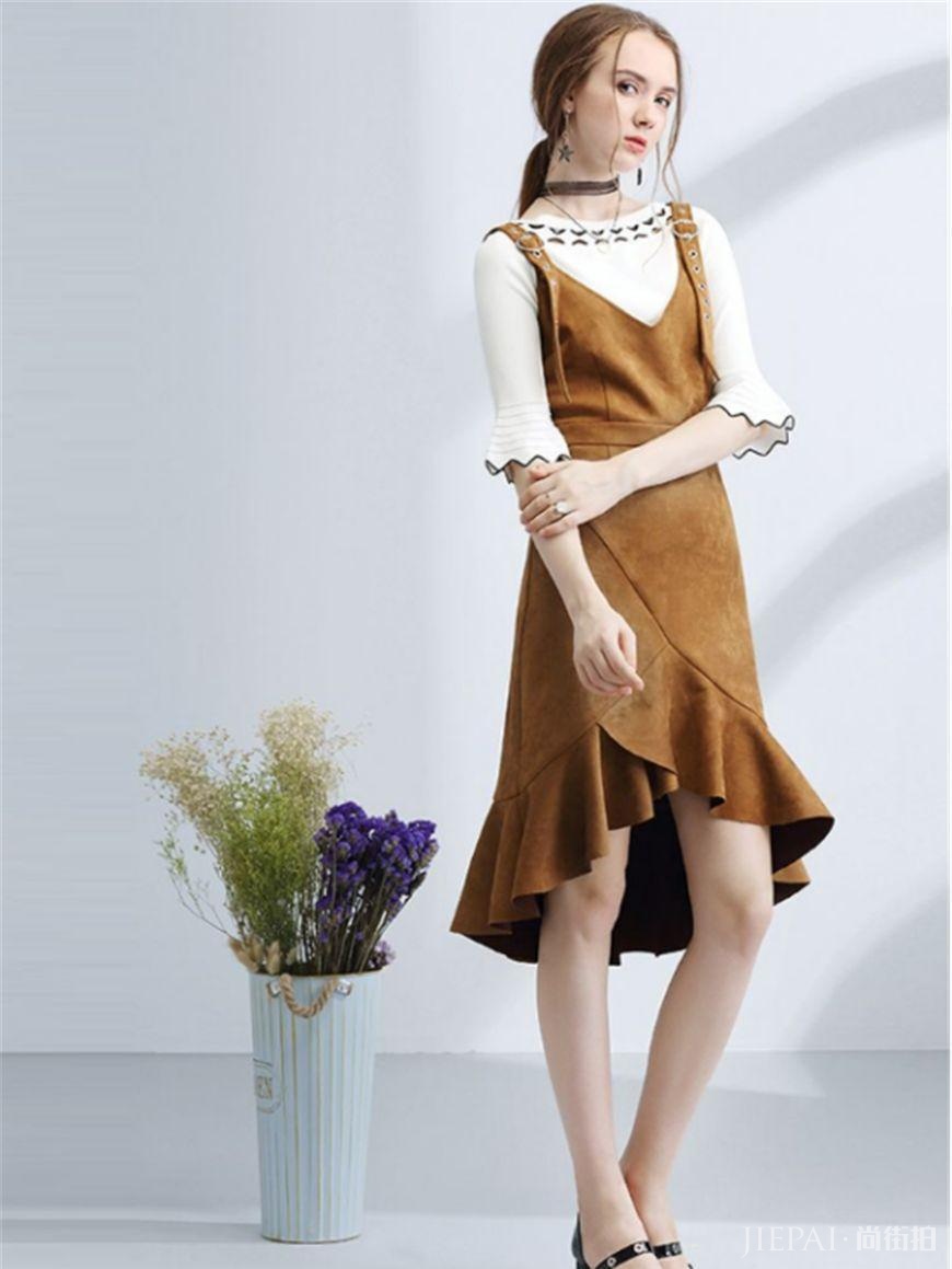 屁股大的女人别乱穿紧身裤，又热又勒肉显胖，这样穿更美还显瘦！