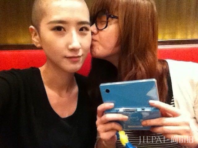 女生光头是种什么体验？从光头长到头发可以见人需要多久？