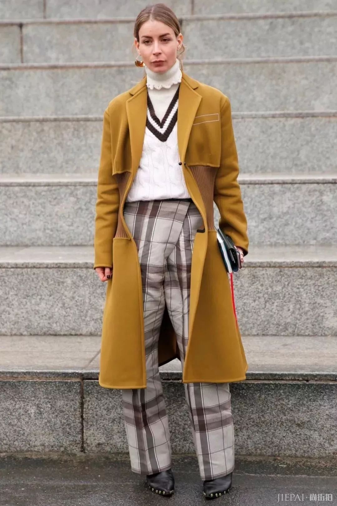 毛衣+半裙，毛衣+阔腿裤…保暖又时髦，从秋穿到冬的搭配！