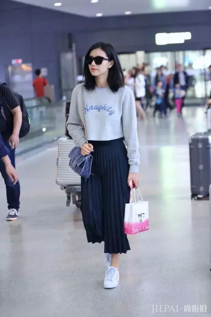 百褶裙显胖、显胯宽？学高圆圆不同身材不同穿法，时髦仙气还有范儿！