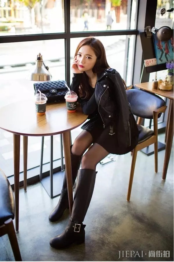 秋冬穿皮衣也很好看 如果厚重的外套没新意，不如换皮衣试试