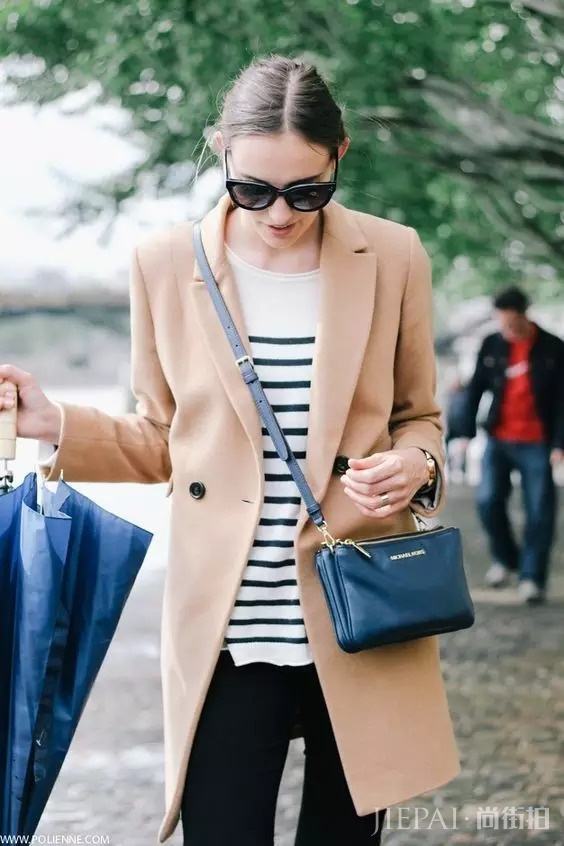 秋冬季节越来越凉 不会穿条纹衫你就少了很多穿搭乐趣