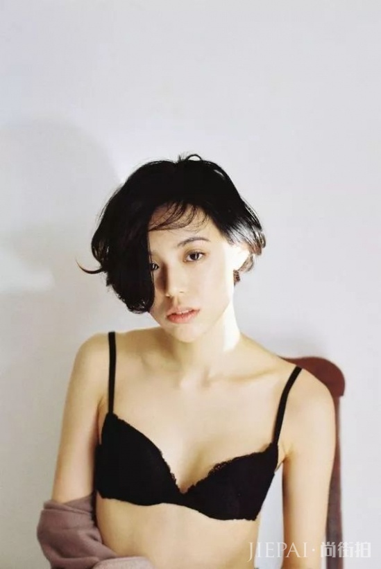 今年秋冬流行什么女生发型 换季了是时候换发型了