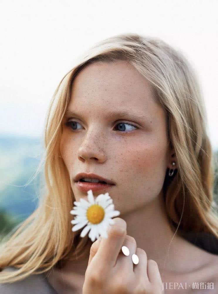 你的手机屏保也该换上“秋装”了，最美的都在这里