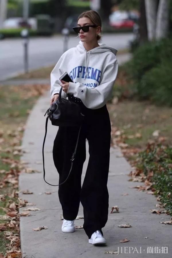 女生秋冬穿什么裤子好看?秋冬应该穿上一条这样的裤子