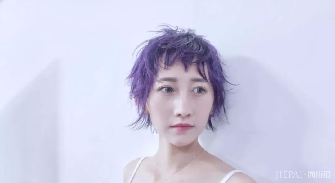 秋天给自己剪个“半额头”短发吧,轻松变女神