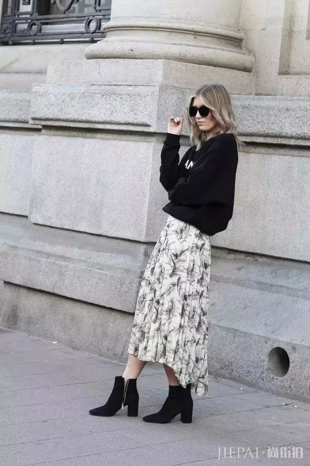 街头潮人告诉你 秋冬季度穿这6条裙子,美过一整年