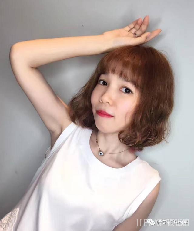 发型不光要剪“烫了”才更洋气