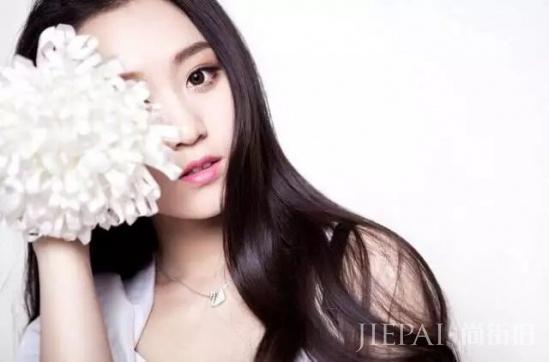 必备化妆技巧 让你化妆时不伤肌肤