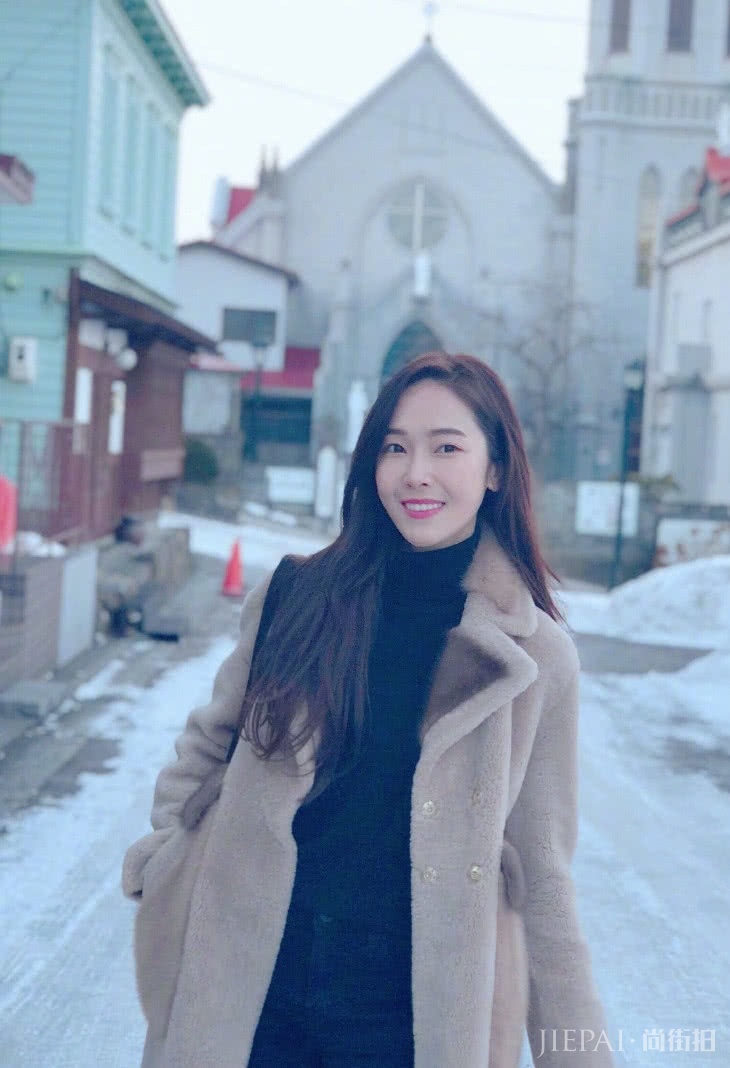 郑秀妍私服搭配来一波,衣品真是无可挑剔!简直就是小个子美眉穿衣示范