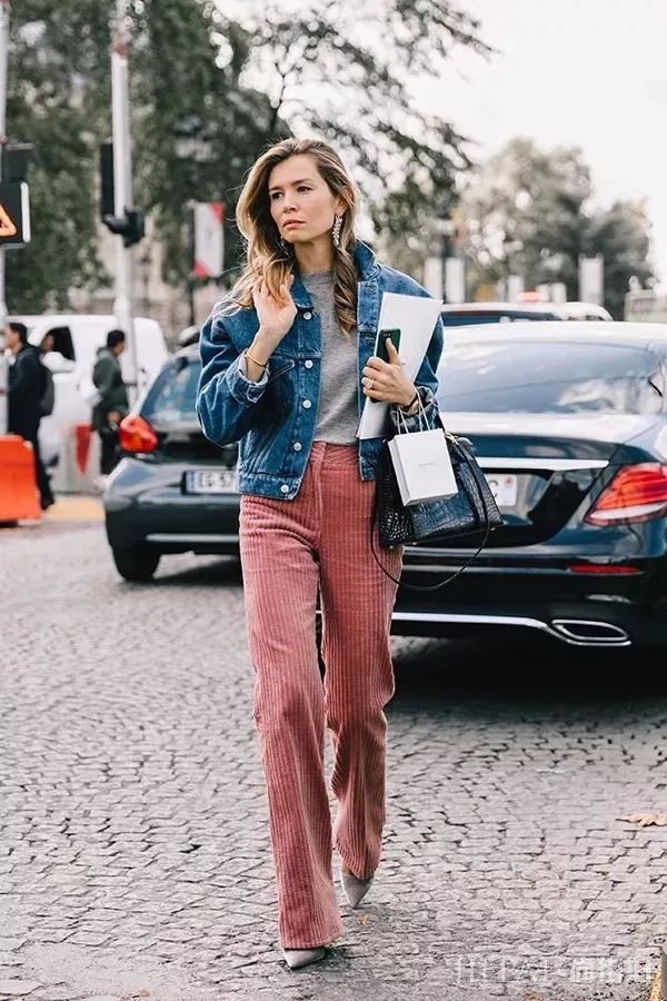 女生秋冬穿什么裤子好看?秋冬应该穿上一条这样的裤子