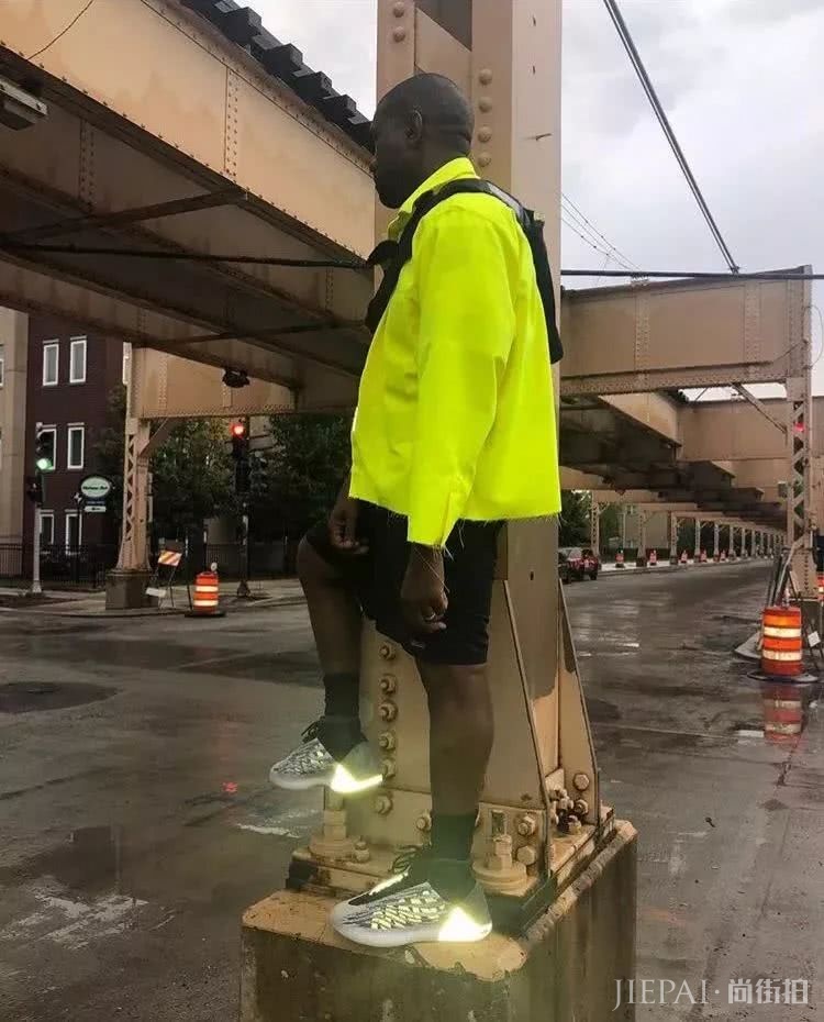 荧光色服饰,影响范围十分炸裂