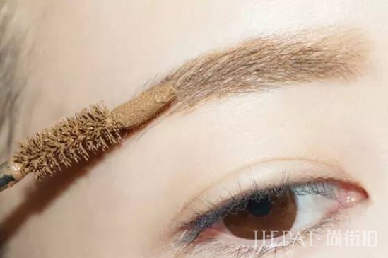 眼影到底该怎么画 这三种画法让你美到爆