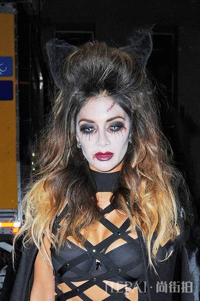 卸妆秒变巫婆？ 蔡依林baby娜扎教你万圣节“巫婆色”唇膏扮鬼