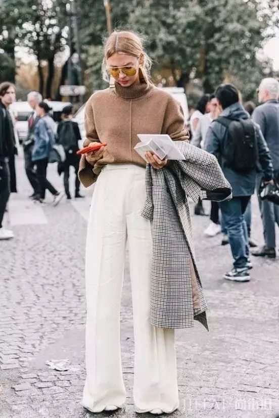 2018秋冬,你的衣柜还缺了一件高领毛衣