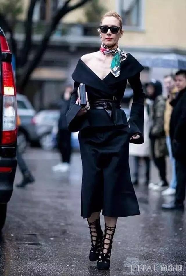 秋天就得搭配丝巾,丝巾的N种系法!