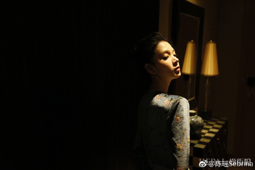 陈瑶只是剪波波头短发,秒变成“小精灵”,这发型有魔力,美呆了