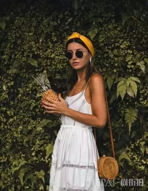 秋天就得搭配丝巾,丝巾的N种系法!