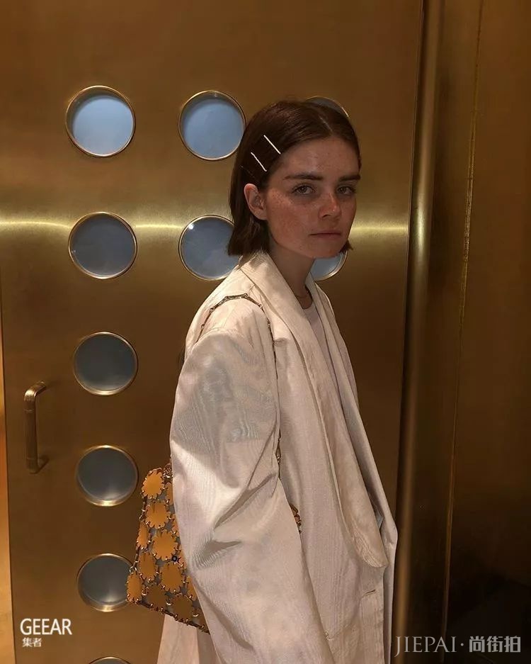 她是来自亚特兰大22岁的时尚博主，为时尚圈带来一股慵懒清流！