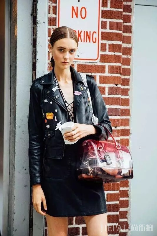 秋冬穿皮衣也很好看 如果厚重的外套没新意，不如换皮衣试试