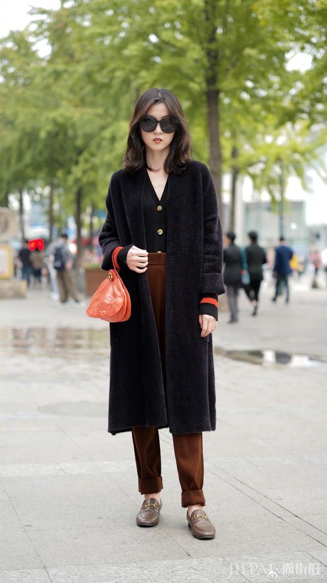 今年秋天有点冷，看看杭州潮人怎么搭配