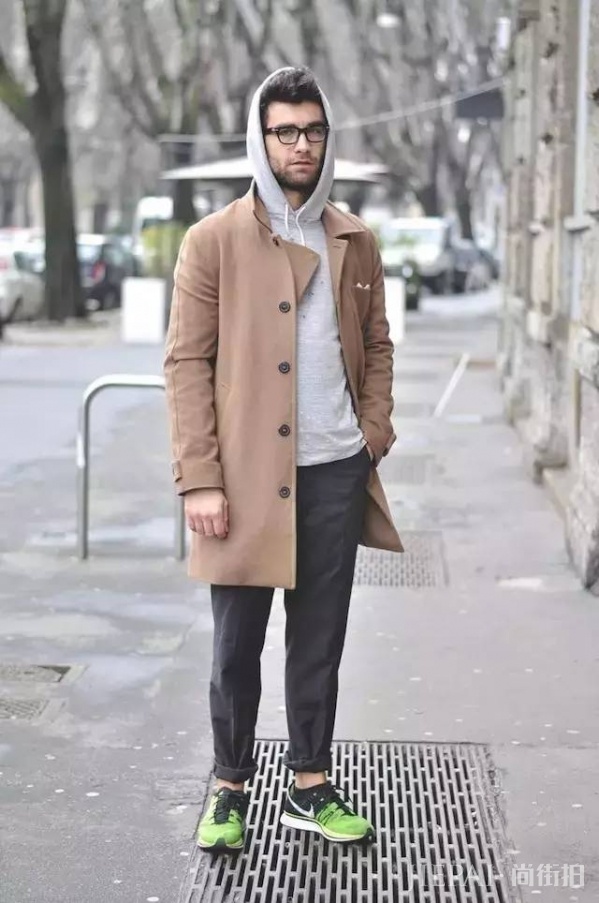 秋冬微胖男生怎样穿衣打扮？用这4个技巧让你搭出自信