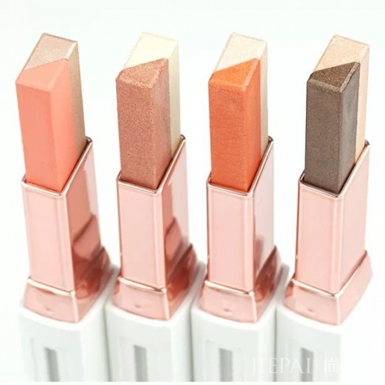 怎么化妆快好看 如何在上班的路上画一个美美的妆容