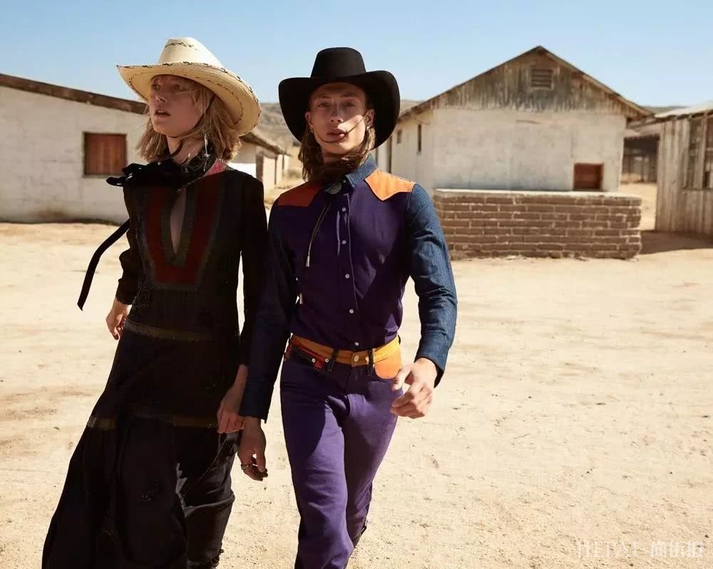 你的手机屏保也该换上“秋装”了，最美的都在这里