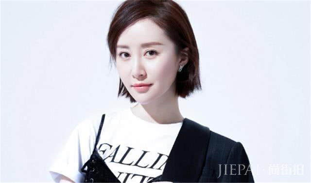 30岁舒畅最新造型，穿对了衣服，又加上摩卡波波头发型，美呆了