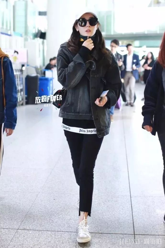 小个子如何选牛仔颜色，穿上才最显白显瘦？