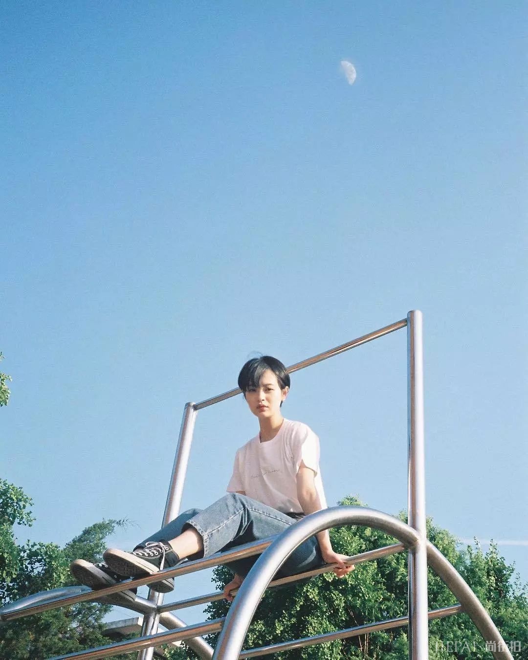 短发女生不够性感？下面给你看看这个五官精致的韩国短发模特…