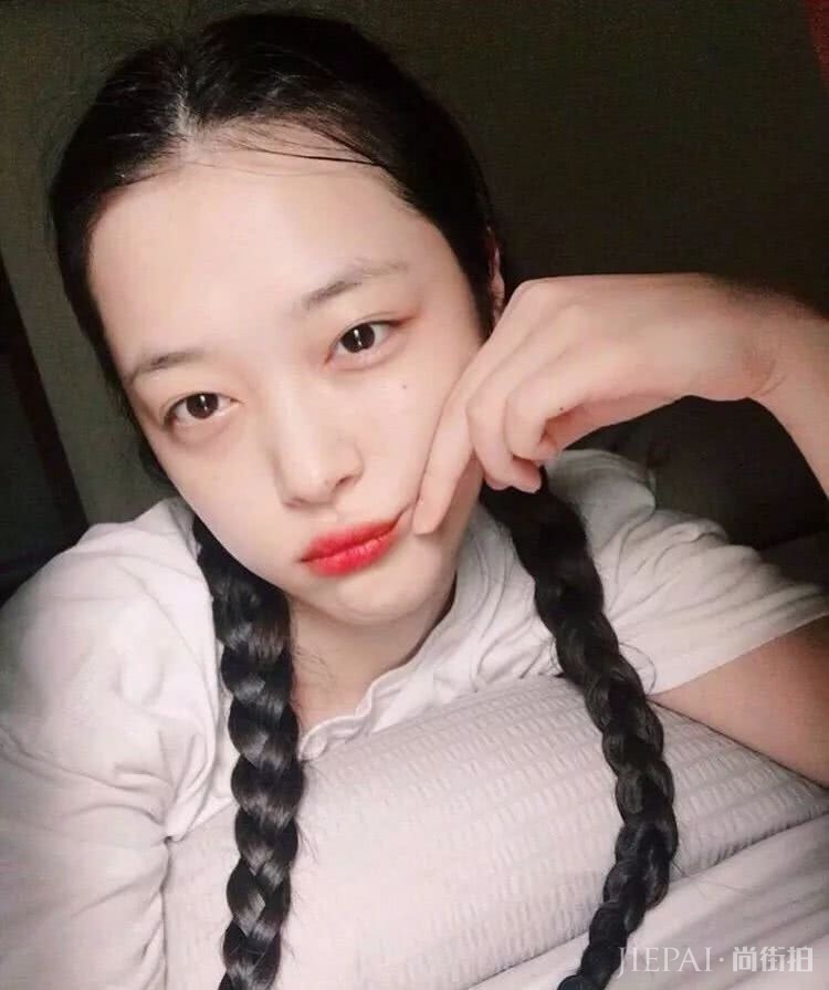 嘟嘟唇的热巴很可爱,但我更爱掷地有声张力十足的她