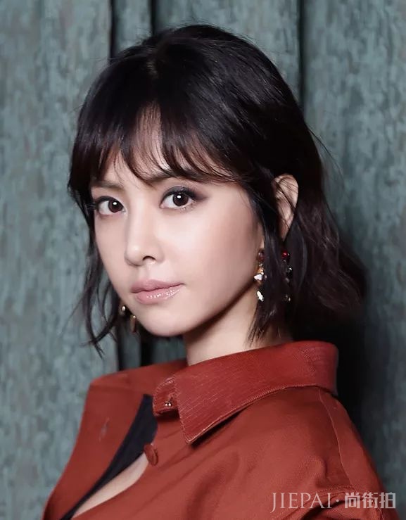 2018流行发型，秋季换这款卷发美到爆！