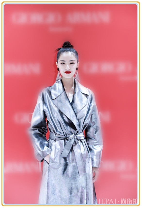 当何穗和钟楚曦同穿长衫比美谁赢了?