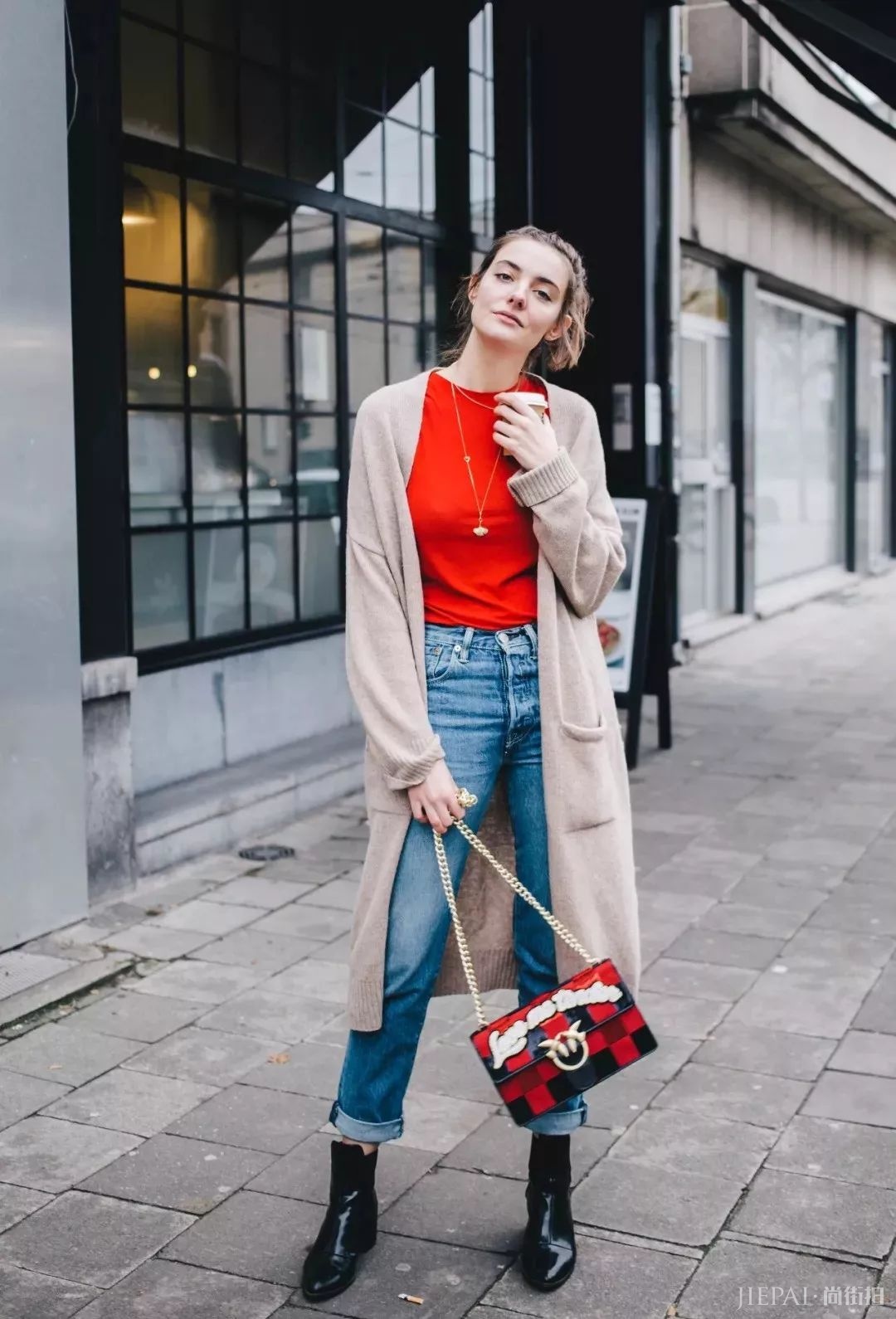 外套里面怎么穿?来看看这5款内搭吧 包你满意!