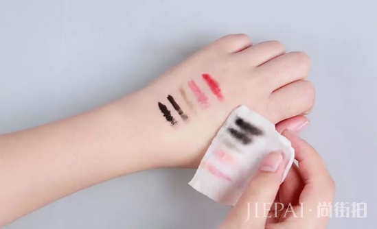 美宝莲化妆品好不好 这个牌子的化妆品平价又好用