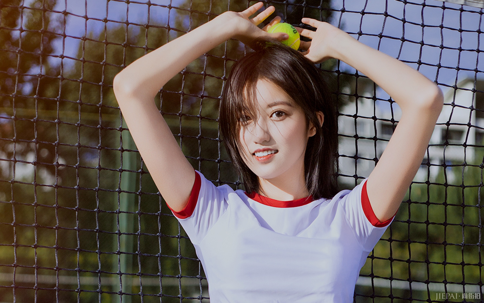 操场上的网球少女运动风格唯美写真照片 美女图片-第4张