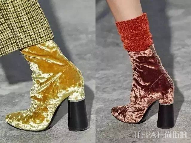 漆皮亮面 or 丝绒短靴，你更想剁手哪一款？