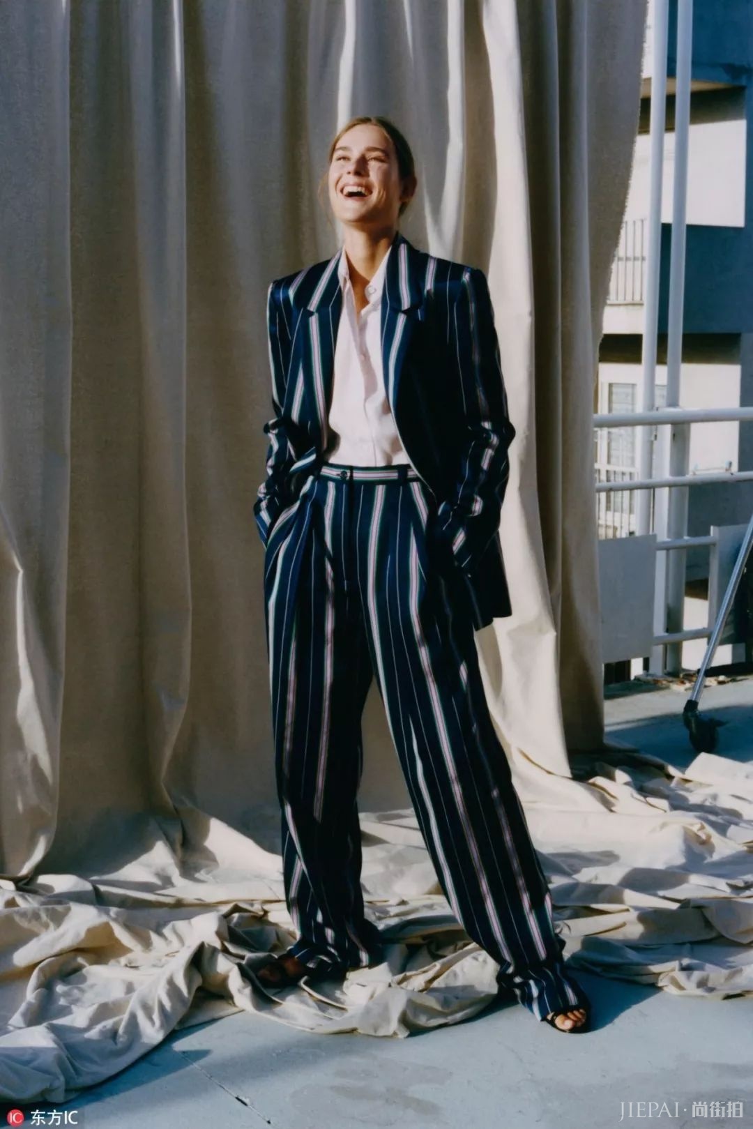 157的石原里美和169的金南珠,都靠这条裤子拉腿?!